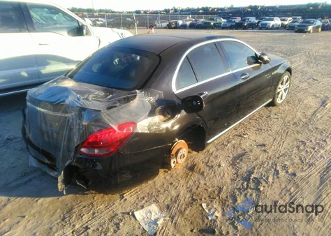 2017 Mercedes-Benz C 300 Luxury/Sport из США, поврежденный, VIN 55SWF4JB8HU203827